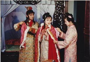 在线观看红楼春梦视频,穿越时空的古典爱情传奇  第3张